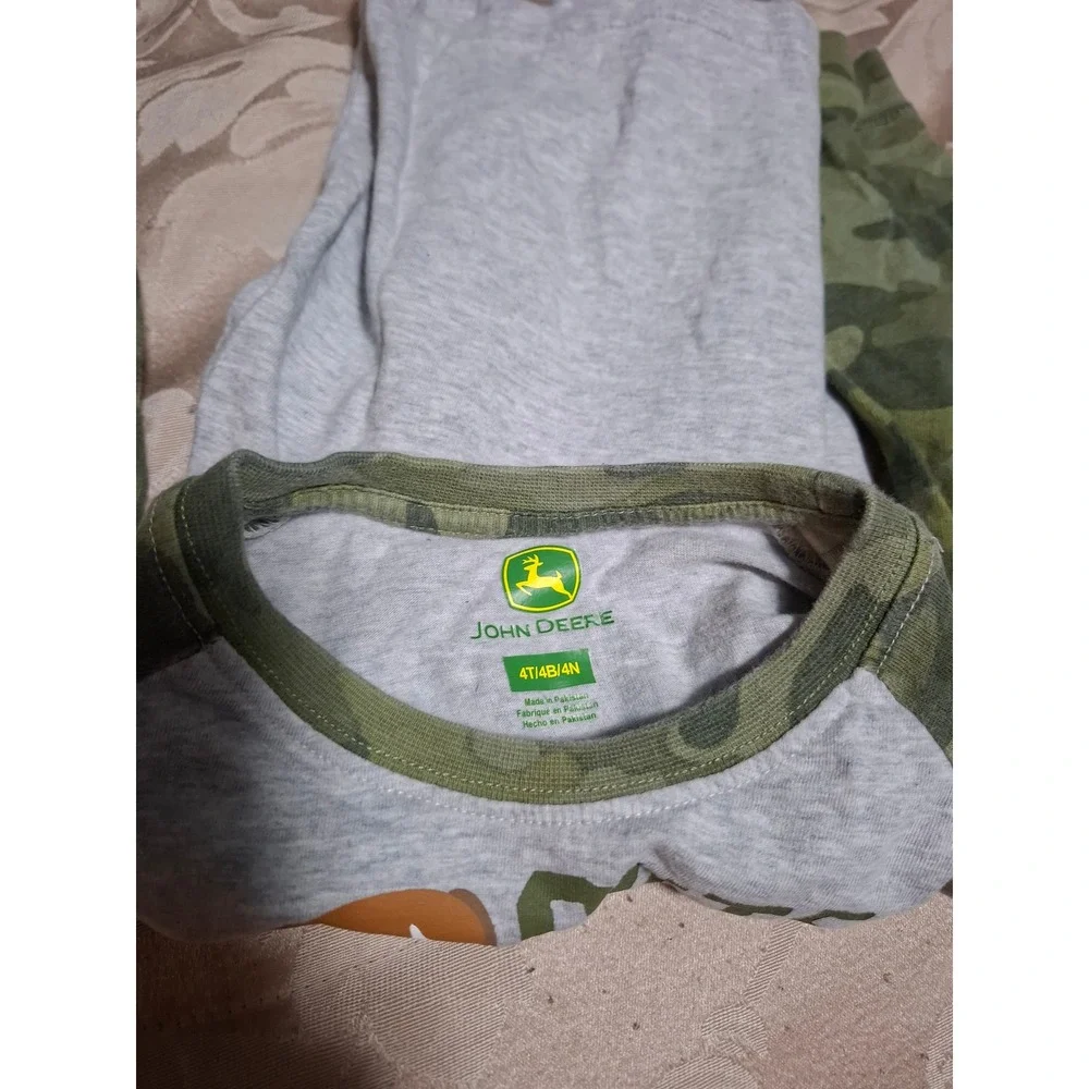 Boys' John Deere Cuter in Camo Long sleeved Tshirt 4T / 4B/ 4N
